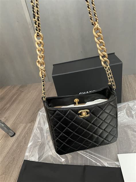 chanel hobo bag review